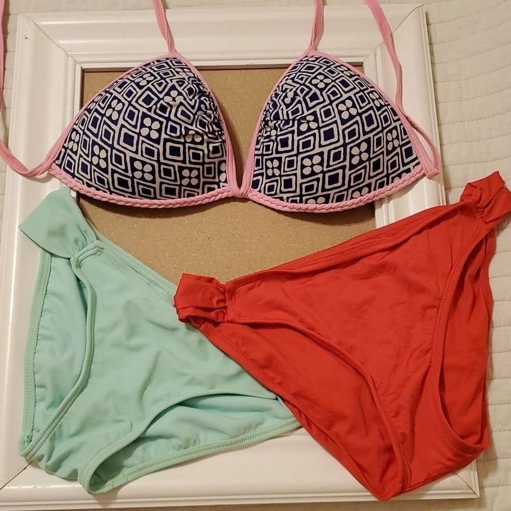 Assprted Swimwear Lot: Malibu Massimo Gossip Mixed Swimsuit Set  Small